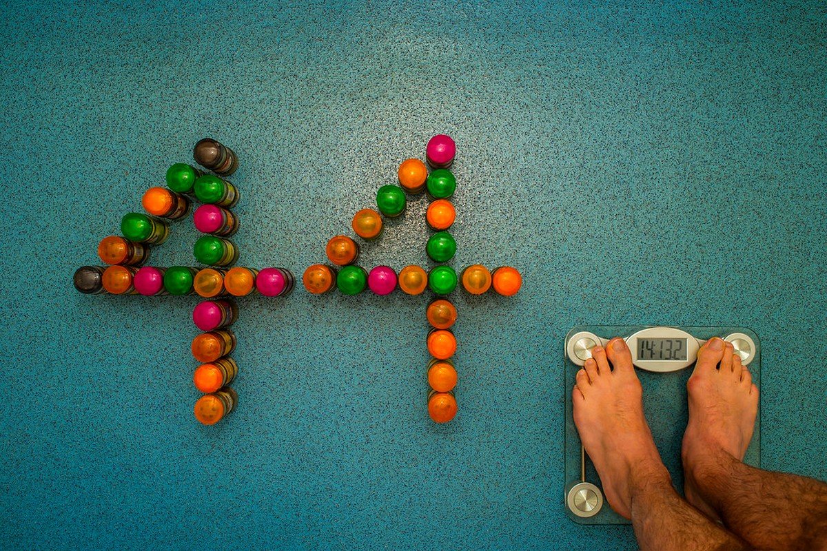 STEP 03 for Daily Weight Loss Routine for Beginners: A Simple Plan You Can Actually Stick With: Take a 15-Minute Post-Lunch Walk