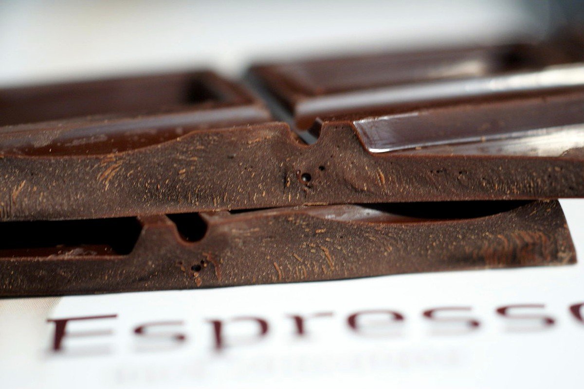 COMMUNITY FAQ #1 for Easy High-Protein Dark Chocolate Mousse (Sugar-Free): Does silken tofu taste like tofu?