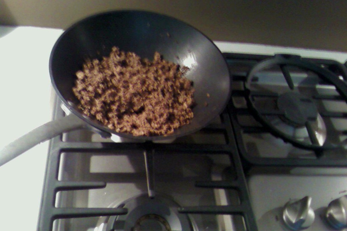 STEP 01 for Healthy Taco Bell Chili Cheese Burrito (High-Protein, Macro-Friendly): Brown Lean Ground Beef