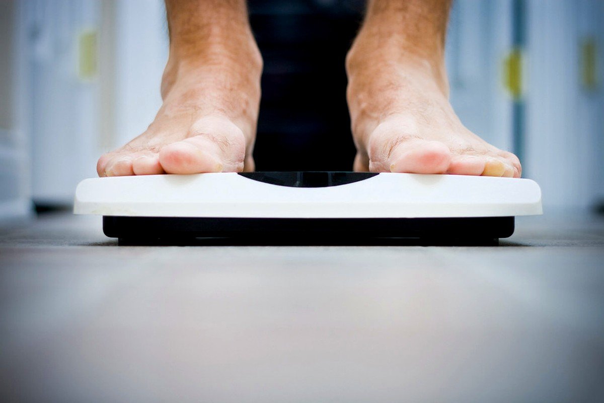 STEP 05 for Best Weight Loss Tips for Busy Professionals: The Realistic No-Gym Guide: Install an Evening Kitchen Shutdown Protocol
