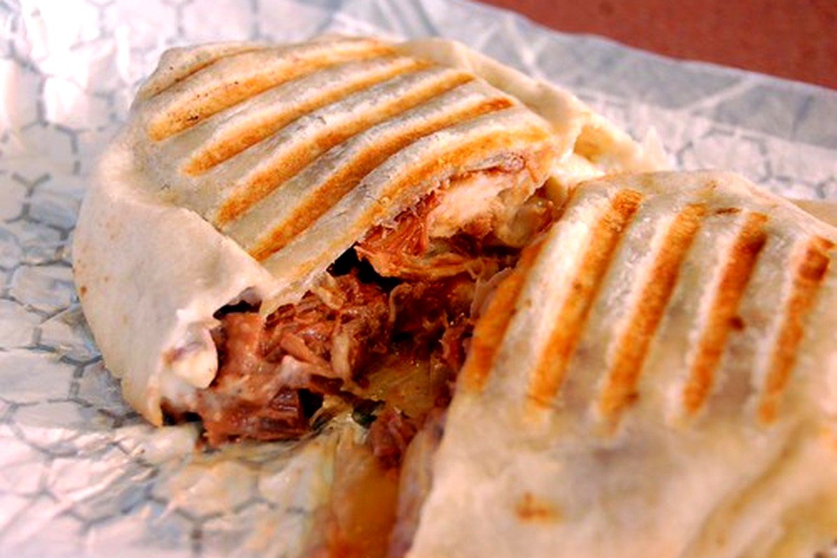 Featured image for Healthy Taco Bell Chili Cheese Burrito (High-Protein, Macro-Friendly)